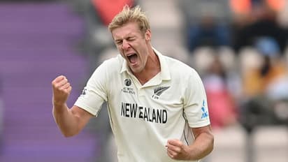 భయంతో బాత్రూమ్ లో దాక్కున్న న్యూజిలాండ్ క్రికెటర్..!