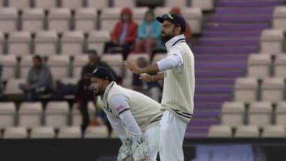 ಮೈದಾನದಲ್ಲಿ ಕೊಹ್ಲಿ ಬಾಂಗ್ರಾ ಡ್ಯಾನ್ಸ್, ಗೆದ್ದರೆ ನಿಮ್ಮೊಂದಿಗೆ ಸ್ಟೆಪ್ಸ್ ಎಂದ ಫ್ಯಾನ್ಸ್!