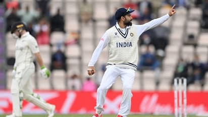 കിവീസ് ഓപ്പണ്മാര് മടങ്ങി, ഇശാന്തിനും അശ്വിനും വിക്കറ്റ്; വില്യംസണ്- ടെയ്ലര് ക്രീസില്