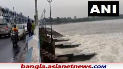 ভারী বৃষ্টির জেরে জল ছাড়ল দুর্গাপুর ব্যারাজ, হাওড়া-হুগলিতে বাড়ল আশঙ্কা, দেখুন ছবি