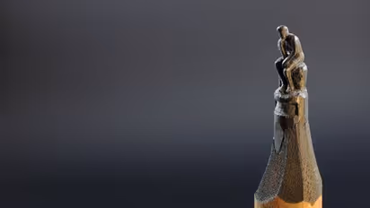 ആരും പറഞ്ഞുപോകും, അതി​ഗംഭീരം! ഈ രൂപങ്ങൾ പിറവിയെടുക്കുന്നത് പെൻസിലിൽ!