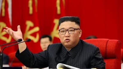 3300 रु. किलो केला, 5 हजार की एक पैकेट चाय-7 हजार की कॉफी...जानें इस देश में कैसे आई इतनी महंगाई?