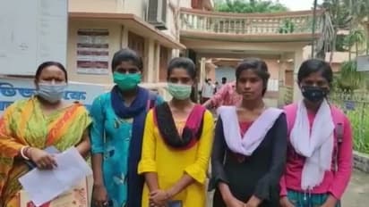 অভিভাবকরা বিজেপি করায় পড়ুয়ারা পাচ্ছে না কন্যাশ্রি প্রকল্পের সংশাপত্র, কাঠগড়ায় তৃণমূল পঞ্চায়েত প্রধান