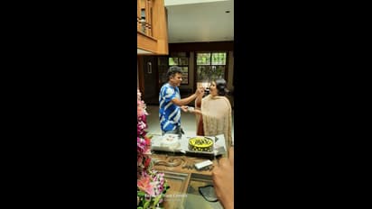 ಪತ್ನಿ ಗೀತಾ ಹುಟ್ಟುಹಬ್ಬಕ್ಕೆ ಚಿತ್ರರಂಗದ ಕಾರ್ಮಿಕರಿಗೆ 10 ಲಕ್ಷ  ಧನ ಸಹಾಯ ಮಾಡಿದ ಶಿವರಾಜ್‌ಕುಮಾರ್!