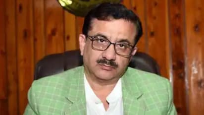 मुश्किल में शिया वक्फ बोर्ड के पूर्व अध्यक्ष वसीम रिजवी, ड्राइवर की पत्नी से डर-धमाकर रेप का आरोप