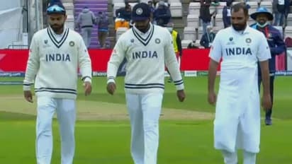 ടവ്വല് ഉടുതുണിയാക്കി ഷമി; ആഘോഷമാക്കി ട്രോളര്മാര്