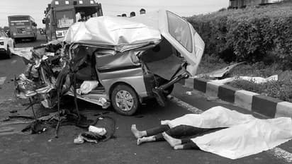 दर्दनाक हादसा: 3 लोगों की मौके पर मौत..कई खून से लहूलुहान, एक महिला का सिर धड़ से अलग जा फिका