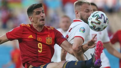 গ্রুপ 'ই'-তে আজ 'মরণ-বাচন' লড়াই, শেষ ষোলোর টিকিট পেতে মরিয়া চার দেশ