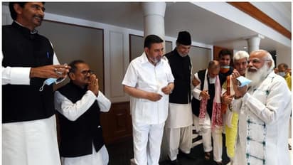 'സംസ്ഥാന പദവിയില് തീരുമാനമായില്ല'; ജമ്മുകശ്മീരില് തെരഞ്ഞെടുപ്പ് നടത്തുമെന്ന് പ്രധാനമന്ത്രി, യോഗം അവസാനിച്ചു