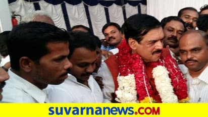 ಹಾನಗಲ್ಲ: ಹೊರಗಿನ ಅಭ್ಯರ್ಥಿಗೆ ಕಾಂಗ್ರೆಸ್‌ ಟಿಕೆಟ್‌ ನೀಡಬೇಡಿ, ತಹಶೀಲ್ದಾರ