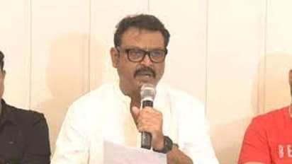 అంటే సుందరానికీ ప్రీ రిలీజ్ ఈవెంట్... నరేష్ కి చుక్కలు చూపించిన పవన్ ఫ్యాన్స్!