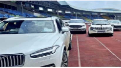 Vehicle parking: ఎండలో వాహనం పార్క్ చేస్తున్నారా..? ఈ జాగ్రత్తలు తీసుకోకపోతే ప్రమాదమే.!