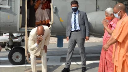 দেহাতে নেমে নস্টালজিক রামনাথ কোবিন্দ, জন্মভিটের মাটি ছুঁয়ে প্রণাম রাষ্ট্রপতির