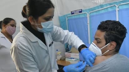 ভ্যাকসিন নিলেও মেলেনি মেসেজ, রাজ্যে কি নানা জায়গায় ছড়িয়ে ভুয়ো সেন্টারের জাল