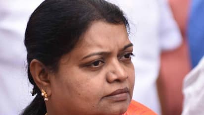 லிஸ்ட்ட கொடுங்க! போராட்டத்தில் ஈடுபடும் அங்கன்வாடி ஊழியர்கள் மீது நடவடிக்கை! அமைச்சர் கீதா ஜீவன் எச்சரிக்கை!