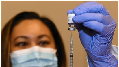 കൊവിഡ് വാക്സിൻ എടുക്കുന്നതിന് മുമ്പ് വേദനസംഹാരി കഴിക്കരുത്; മുന്നറിയിപ്പുമായി ഡബ്ല്യൂഎച്ച്ഒ