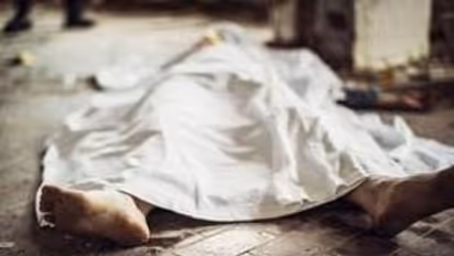 మహబూబాబాద్ లో అమానుషం... కన్నతండ్రిని దారుణంగా కొట్టిచంపిన మైనర్ కూతురు