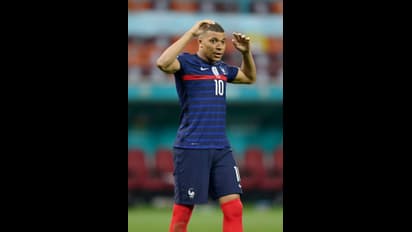 യുവേഫ നേഷന്‍സ് ലീഗില്‍ ഫ്രാന്‍സ് ആദ്യ ജയത്തിനായി കാത്തിരിക്കണം; ഡെന്‍മാര്‍ക്കിന് തോല്‍വി