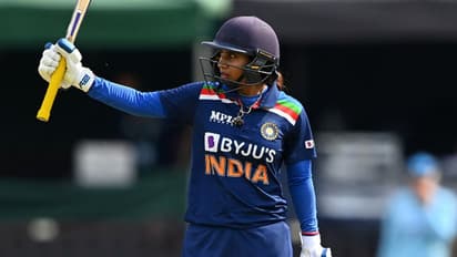 ഓസ്‌ട്രേലിയന്‍ വനിതകള്‍ക്കെതിരെ ഇന്ത്യക്ക് കൂറ്റന്‍ തോല്‍വി; നിരാശയ്ക്കിടയിലും മിതാലിക്ക് റെക്കോഡ്