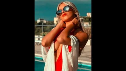 মারকাটারি সুন্দরী-চাবুক ফিগার, বিকিনিতে নেশা ধরাবে আর্জেন্টিনা তারকার বান্ধবী