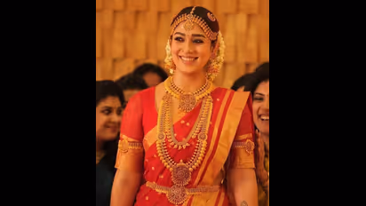 மணப்பெண் கெட்டப்பில் மனதை அள்ளும் நயன்தாரா... கழுத்து நிறைய நகைகளுடன் சும்மா தகதகன்னு மின்னும் போட்டோஸ்...!