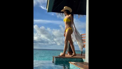 দিন দিন রূপ খুলছে কিয়ারার, কীভাবে স্টানিং-বোল্ড লুকে ঘুম কাড়ছেন পুরুষদের