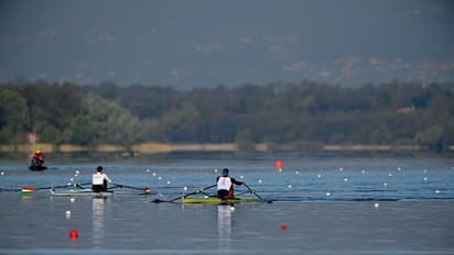 কালবৈশাখীর দাপটে রবীন্দ্র সরোবরে জলে তলিয়ে মৃত দুই, ফিরহাদের নিশানায় পরিবেশ প্রেমীরা