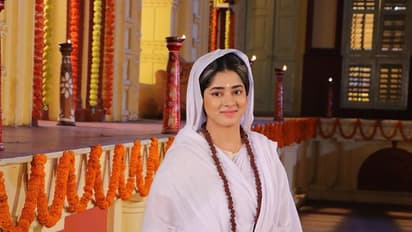 পর্দার 'নাতি'র প্রেমেই হাবুডুবু খাচ্ছেন 'রানিমা', গোপন সম্পর্ক নিয়ে সোজাসাপটা জবাব দিতিপ্রিয়ার