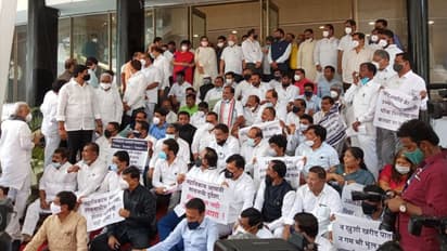 महाराष्ट्र विधानसभा में हंगामा, धक्कामुक्की के आरोप के बाद BJP के 12 विधायक एक साल के लिए निलंबित