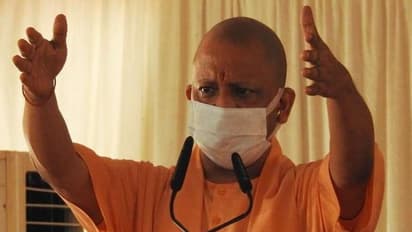 CM योगी ने सीधे जनता से पूछा-माफियाओं की छाती पर बुलडोजर चलाना सही है? सरकार की कार्रवाई ठीक है?