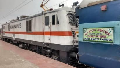 যাত্রী স্বার্থকে প্রাধান্য, বেশ কয়েকটি রুটে ট্রেন চালানোর সিদ্ধান্ত পূর্ব রেলের