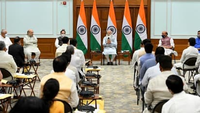 जानें पीएम मोदी के 43 टीम मेंबरों के बारे में, रिटा. IAS से लेकर विदेश में पढ़ने वाले शामिल