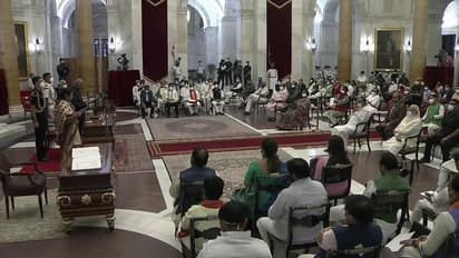 ಮೋದಿ ಸಂಪುಟ : ಕರ್ನಾಟಕದ ನಾಲ್ವರು ಸೇರಿ 43 ಸಚಿವರಿಂದ ಪ್ರಮಾಣ ವಚನ ಸ್ವೀಕಾರ!