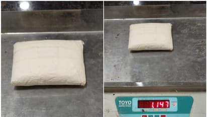 ലൈഫ് ജാക്കറ്റ് കിറ്റിൽ ഒളിപ്പിച്ച് കടത്താന് ശ്രമം; കരിപ്പൂരിൽ 45 ലക്ഷം രൂപയുടെ സ്വര്ണം പിടികൂടി