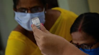 করোনাভাইরাসে আক্রান্তের পরিসংখ্যনে স্বস্তি, মধ্য প্রদেশের তথ্য বদলে মৃত্যুর সংখ্যায় হেরফের