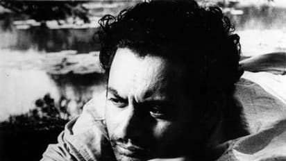 ತನ್ನದೇ ಪ್ರೇಮಕಥೆಯನ್ನು ತೆರೆ ಮೇಲೆ ತರುವ ತಪ್ಪು ಮಾಡಿ ಖಿನ್ನತೆಗೆ ಹೋಗಿ ಸಾವನ್ನಪ್ಪಿದ  ಹಿರಿಯ ನಟ 