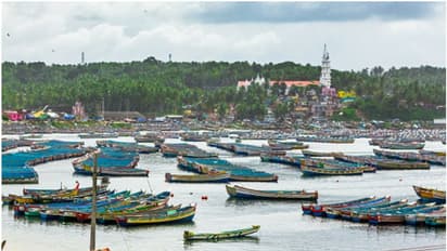 കാറ്റ് ശക്തമാകും; കേരള തീരത്ത് മത്സ്യബന്ധനത്തിന് വിലക്ക്, ഇന്ന് മുതൽ 13 വരെ കടലിൽ പോകരുത്