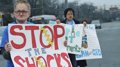 ഭിന്നശേഷിക്കാരായ കുഞ്ഞുങ്ങൾക്ക് ഇലക്ട്രിക് ഷോക്ക്, തുടരാമെന്ന് കോടതി, വിമർശനം