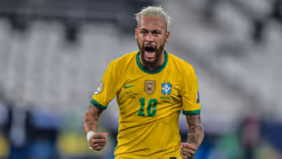 Neymar : 'അമ്പട കേമാ', ഗോളിയെ പറ്റിച്ച് വല കുലുക്കിയ നെയ്മറിന്റെ പെനാൽട്ടി കിക്ക്; കയ്യടിച്ച് ആരാധകർ