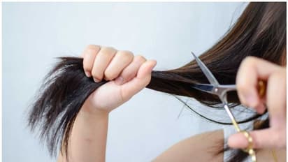 മുടി മുറിക്കുന്നത് മുടി കൊഴിച്ചിലിന് പരിഹാരമല്ല; ശ്രദ്ധിക്കാം ഈ ഏഴ് കാര്യങ്ങൾ