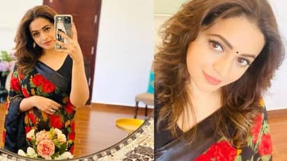 ഫ്ലോറൽ സാരിയിൽ മനോഹരിയായി ഭാവന; ചിത്രങ്ങള്‍...