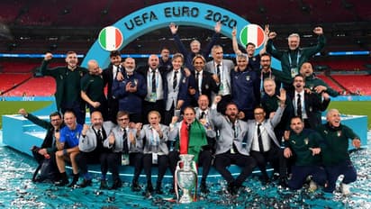 ലോകകപ്പ് യോഗ്യതയില്ലാതിരുന്ന ടീം ഇന്ന് യൂറോ ചാമ്പ്യന്‍മാര്‍; ഇറ്റലിക്ക് ശൈലീമാറ്റത്തിന്‍റെ മാന്‍ചീനി മുഖം