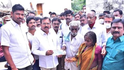 50వేల ఉద్యోగాలు... 4.5లక్షల యువతకు ఆత్మహత్యే పరిష్కారమా?: మంత్రి నిరంజన్ రెడ్డి (వీడియో)