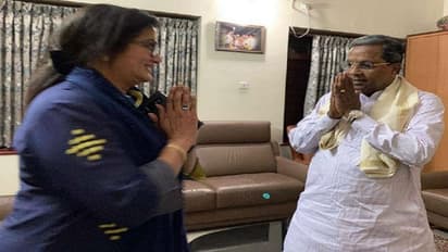 ಸುಮಲತಾ-ಎಚ್ಡಿಕೆ ವಾರ್ : ಸಿದ್ದು, ಡಿಕೆಶಿ ಬಣ ಇಬ್ಭಾಗ