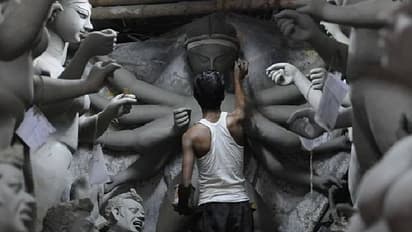 মা দুর্গার আগমন-গমনে এবার কোন ইঙ্গিত, সুন্দর-সুস্থ পৃথিবী নাকি আবারও ভয়ানক অভিশাপ