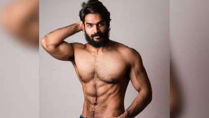 பட விழாவில் முட்டி போட்டு காதலை வெளிப்படுத்திய 'வலிமை' பட வில்லன் கார்த்திகேயா..! திருமண எப்போது தெரியுமா?