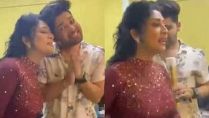 'മേക്കപ്പ് ചെയ്യുന്നവർക്ക് സമാധാനം കൊടുക്കില്ല', പാട്ടുപാടുന്ന വീഡിയോ പങ്കുവെച്ച് നവ്യാ നായര്‍