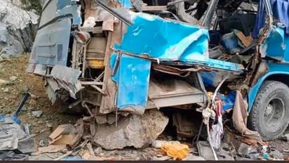 Pakistan: Massive blast rips through bus, 9 Chinese nationals among several killed