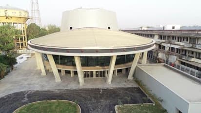 দেখুন 'রুদ্রাক্ষ'এর চোখ ধাঁধানো ছবি, খোদ প্রধানমন্ত্রী উৎসাহিত এই অত্যাধুনিক ভবন নিয়ে