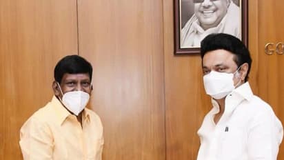 வைகைப் புயல் வடிவேலுவுக்கு கை கொடுத்த மு.க.ஸ்டாலின்..! ரெட் கார்டு நீக்கப்பட்டதன் பின்னணி..!